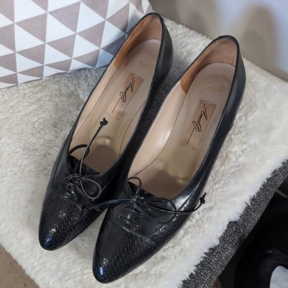 Amalfi Italian Black Leather Oxford Retro Mod Quiet Luxury Heels 9.5 Narrow - Picture 3 of 7